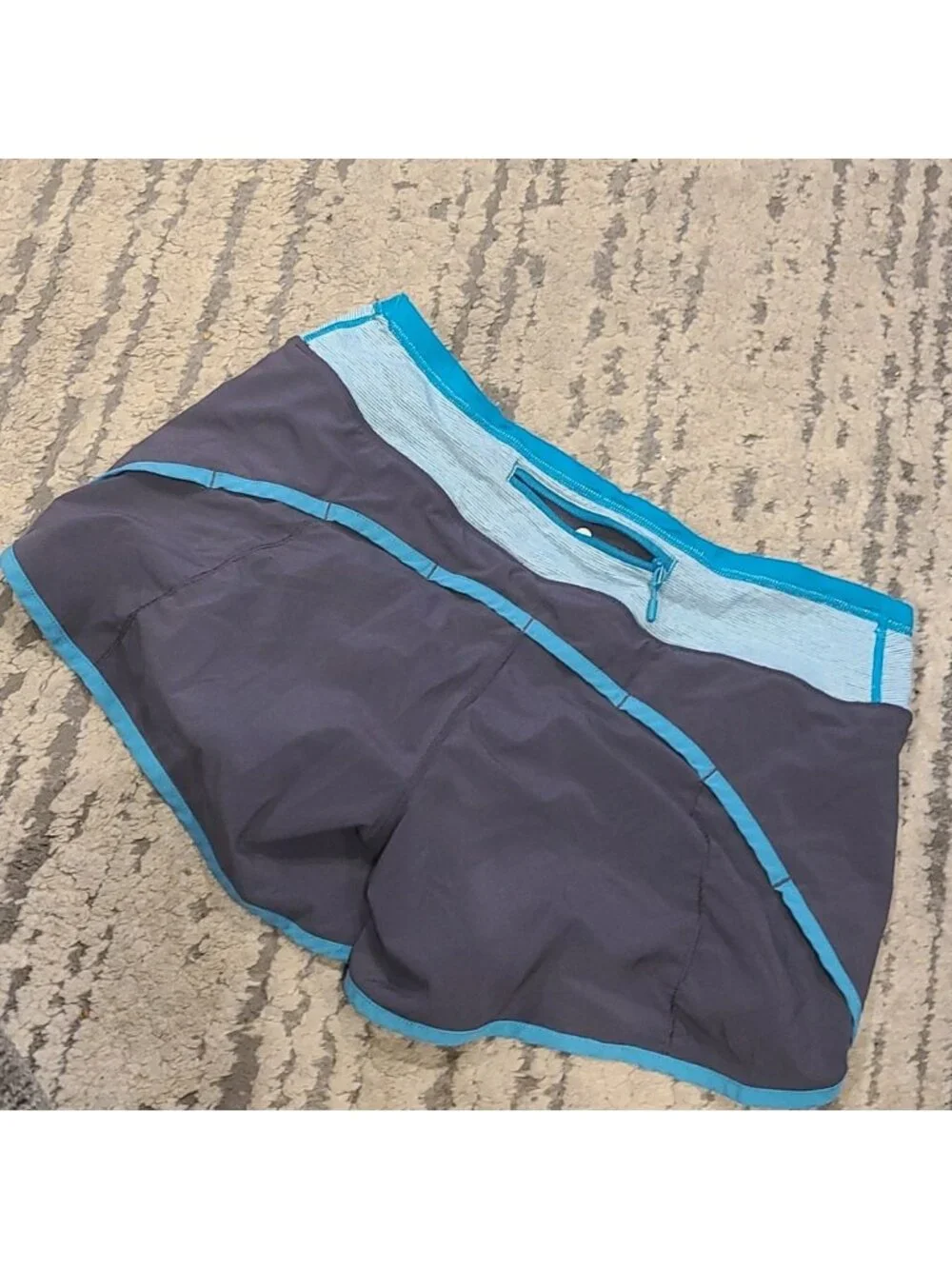 Lululemon Turbo Run Short Coal / Surge Wee Stripe / Surge